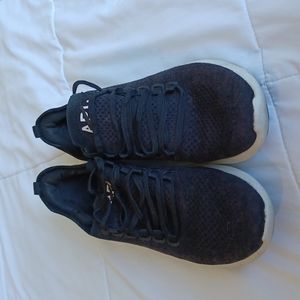 APL shoes